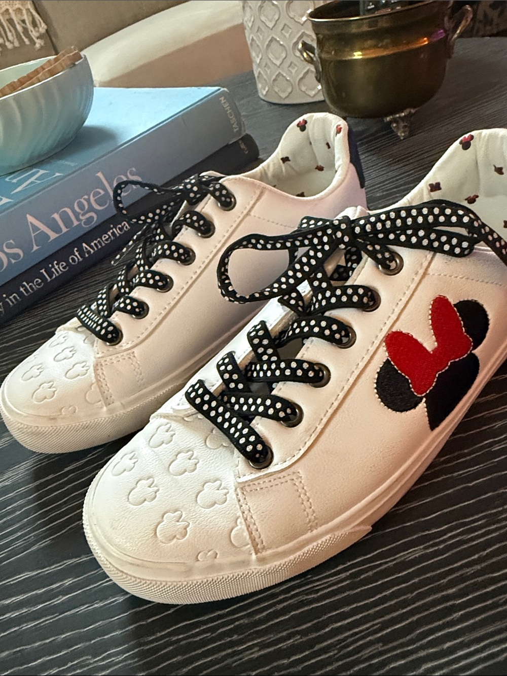 Ground Up Disney Minnie Mouse White Sneakers Black Polka Dot Laces Sz 8